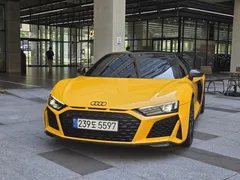2021 Audi R8 5.2 V10 Performance Coupe, серо-серебристый — фото 3