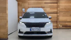 2023 Kia Carnival Gasoline 9-Seater Hi-Limousine — фото 3