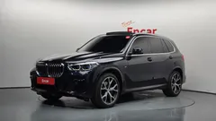 2022 BMW X5 xDrive 40i M Sport, чёрный — фото 1