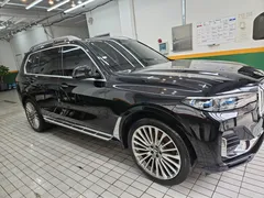 2022 BMW X7 xDrive 40i M Sport 6STR — фото 5