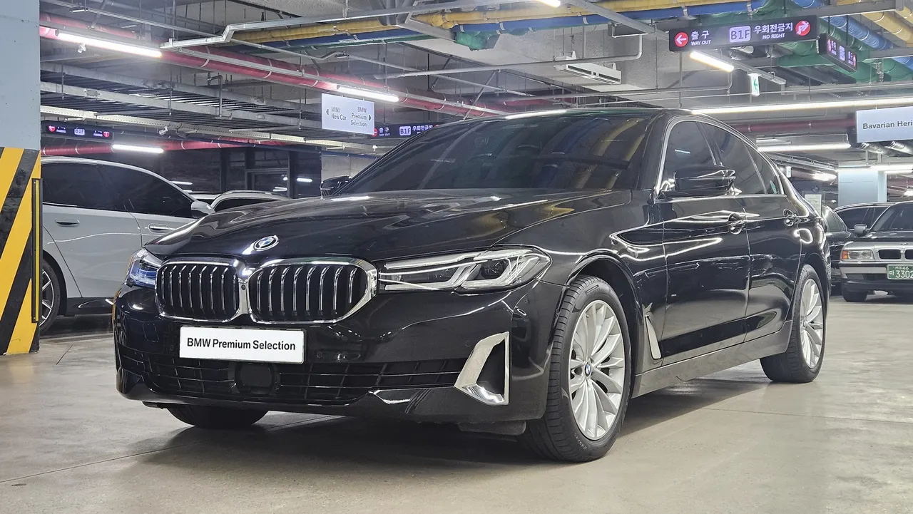 2023 BMW 5-Series 523d Luxury
