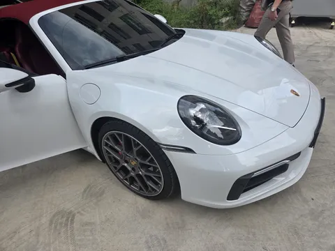 2023 Porsche 911 Carrera 4S Cabriolet