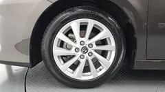 2022 Toyota Camry 2.5 LE Hybrid, коричневый — фото 5