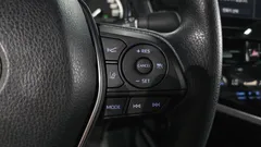 2022 Toyota Camry 2.5 LE Hybrid, коричневый — фото 19