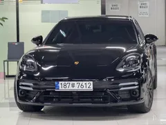 2023 Porsche Panamera 4.0 GTS, чёрный — фото 1