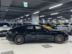 2023 Porsche Panamera 4.0 GTS, чёрный — фото 2