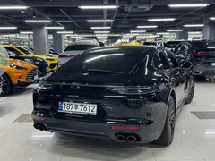 2023 Porsche Panamera 4.0 GTS, чёрный — фото 3