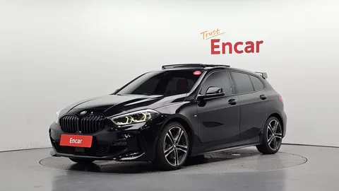2022 BMW 1-Series 120i M Sports
