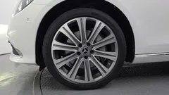 2023 Mercedes-Benz E-Class E300e 4MATIC Exclusive — фото 5