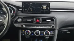 2022 Genesis G70 Gasoline 2.0T 4WD — фото 14
