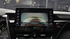 2022 Toyota Camry 2.5 XLE Hybrid, серый — фото 15