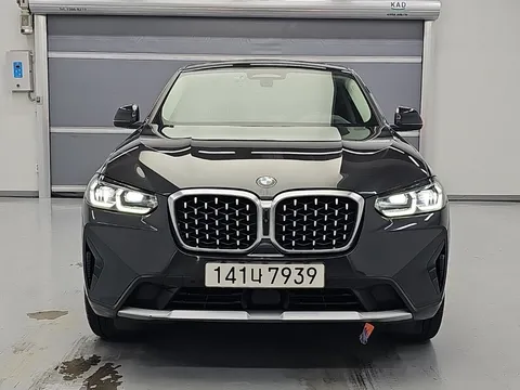 2023 BMW X4 xDrive20i xLine