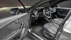 2023 Audi Q2 35 TDI Premium, серый — фото 10