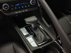 2024 Hyundai AVANTE Smart, белый — фото 17