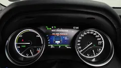 2021 Toyota Camry 2.5 XLE Hybrid, коричневый — фото 8