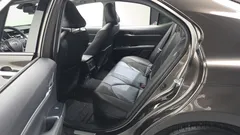 2021 Toyota Camry 2.5 XLE Hybrid, коричневый — фото 15