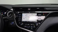 2021 Toyota Camry 2.5 XLE Hybrid, коричневый — фото 17