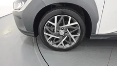 2023 Hyundai Kona Inspiration, белый — фото 5