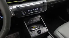 2023 Hyundai Kona Inspiration, зелёный — фото 17