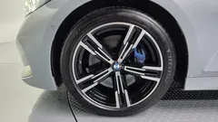 2023 BMW 3-Series 320i M Sport — фото 5