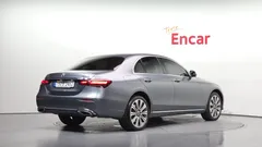 2023 Mercedes-Benz E-Class E350 4MATIC Exclusive — фото 2