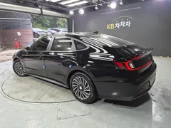 2023 Hyundai Sonata Premium Plus — фото 4