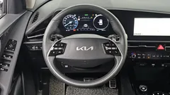 2022 Kia Niro Signature, белый — фото 13