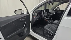 2023 Audi Q2 35 TDI, белый — фото 10