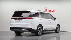 2023 Kia Carnival Diesel 9-Seater Noblesse — фото 2