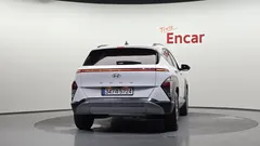 2023 Hyundai Kona Premium, белый — фото 4