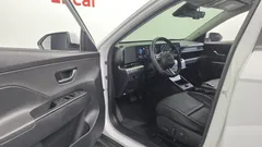 2023 Hyundai Kona Premium, белый — фото 10