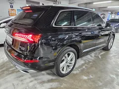 2022 Audi Q7 45 TDI Quattro Premium — фото 2