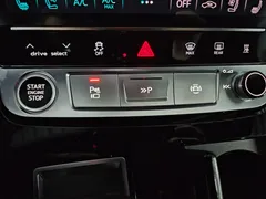 2022 Audi Q7 45 TDI Quattro Premium — фото 18