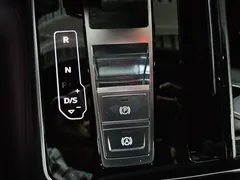 2022 Audi Q7 45 TDI Quattro Premium — фото 19