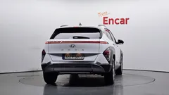 2023 Hyundai Kona Gasoline 1.6 Turbo 2WD, белый — фото 4