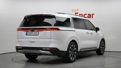 2023 Kia Carnival Diesel 9-Seater Noblesse — фото 2