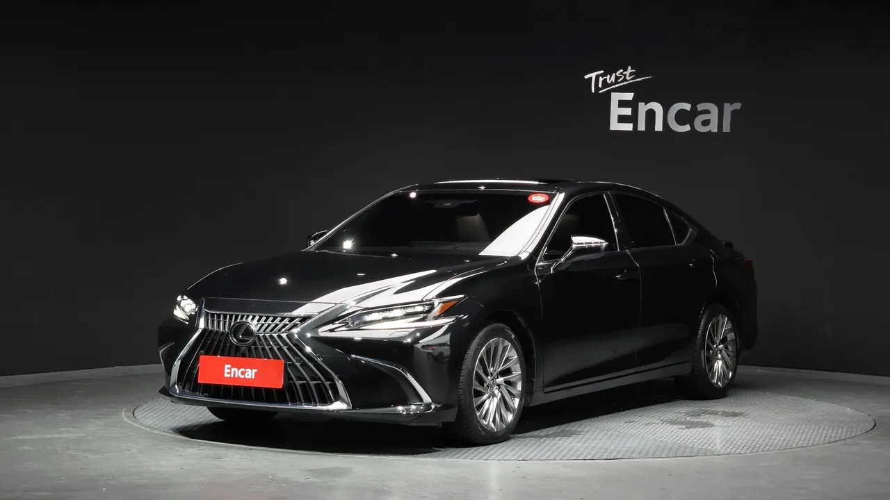 2024 Lexus ES Executive