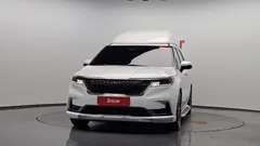 2022 Kia Carnival Diesel 9-Seater Hi-Limousine — фото 3