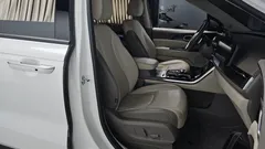 2022 Kia Carnival Diesel 9-Seater Hi-Limousine — фото 15