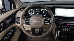 2022 Kia Carnival Diesel 9-Seater Hi-Limousine — фото 17