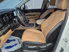 2023 Kia Carnival Diesel 9-Seater Prestige — фото 15
