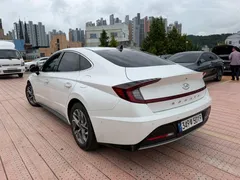2022 Hyundai Sonata 2.0 — фото 2