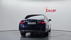 2022 Mercedes-Benz E-Class E300e 4MATIC Exclusive — фото 4