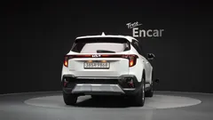2024 Kia Seltos Gasoline 2.0 2WD, белый — фото 4