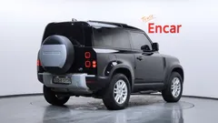 2022 Land Rover Defender 90 D250 S — фото 2