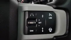 2022 Land Rover Defender 90 D250 S — фото 17