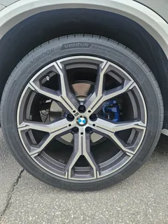 2023 BMW X5 xDrive 40i M Sport — фото 6