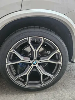 2023 BMW X5 xDrive 40i M Sport — фото 7
