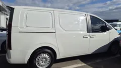 2022 Hyundai Staria Cargo 3-Seater — фото 3