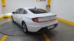 2022 Hyundai Sonata 2.0 — фото 2
